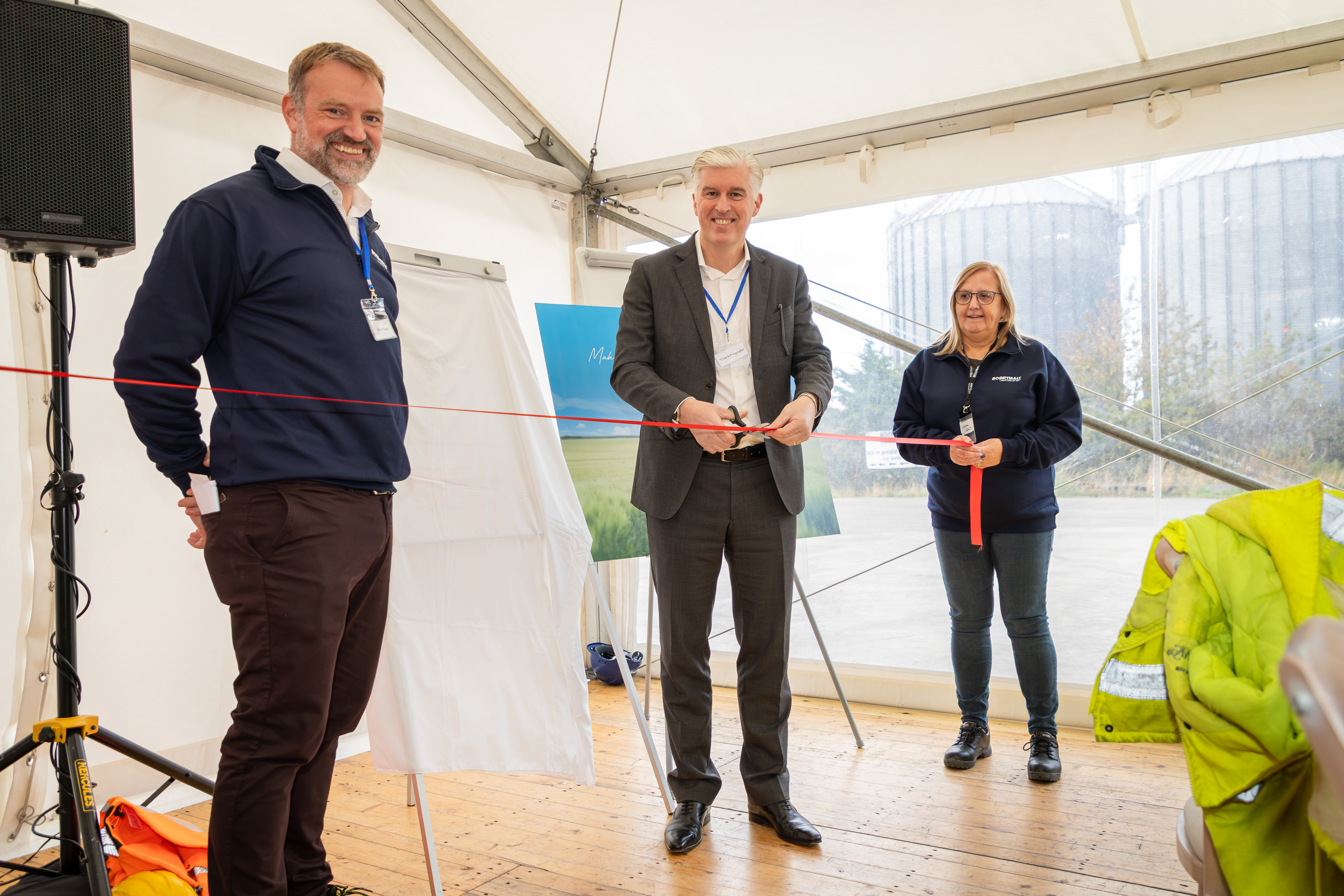 Inauguration ribbon cutting
